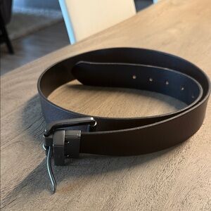 Unisex reversible, Black or  Brown Leather Belt